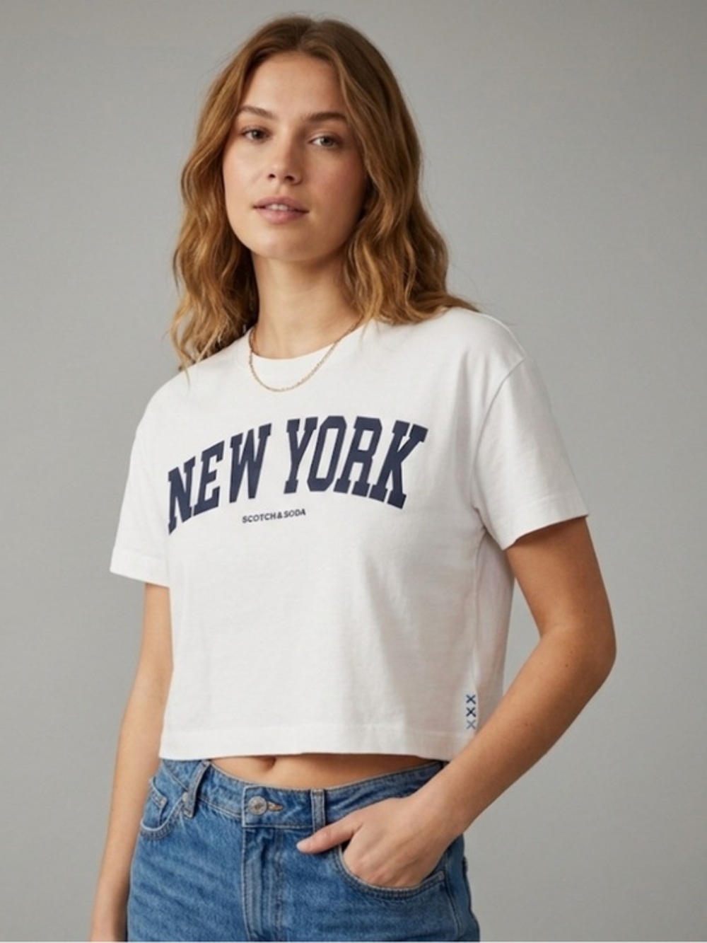 Scotch & Soda White "New York" Crop Tee Size Small